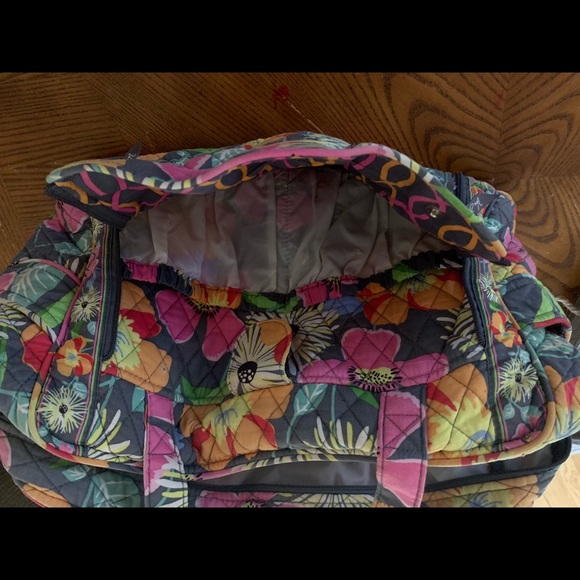 Vera Bradley Tote - Picture 4 of 8
